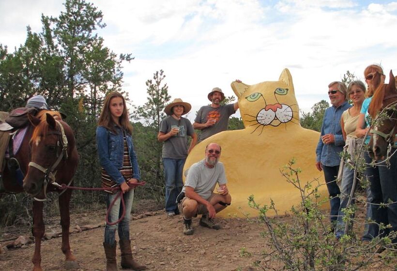 Отель Bear Mountain Lodge