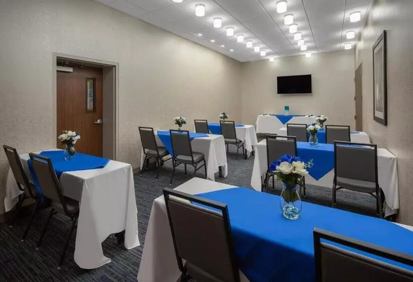 Hotelli Holiday Inn Express & Suites   Chico, An Ihg