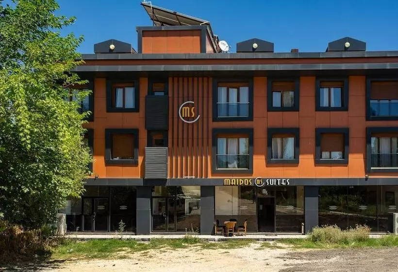 ホテル Maidos Suites