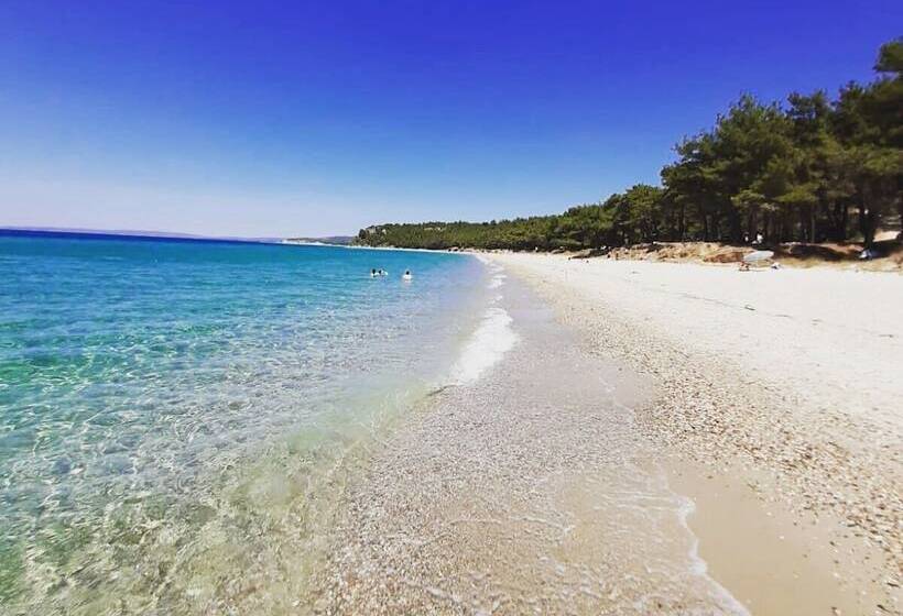 فندق Maidos Suites