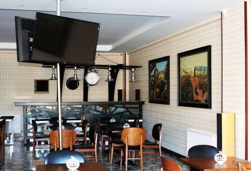 فندق Maidos Suites