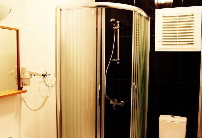 فندق Maidos Suites