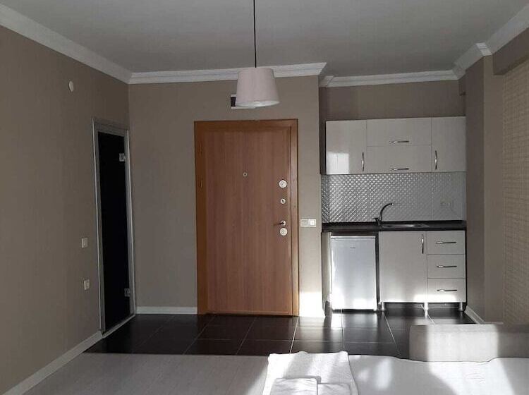 فندق Maidos Suites