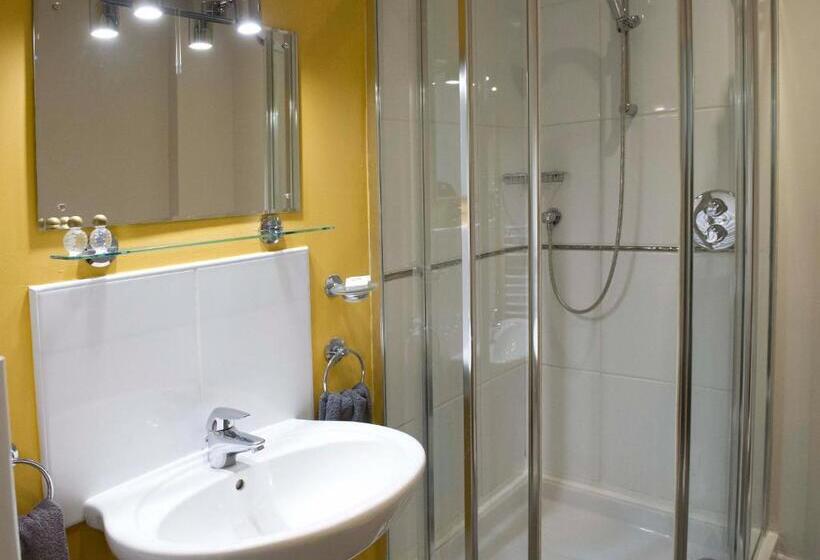 فندق Rose And Crown