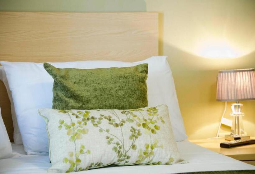 فندق Rose And Crown