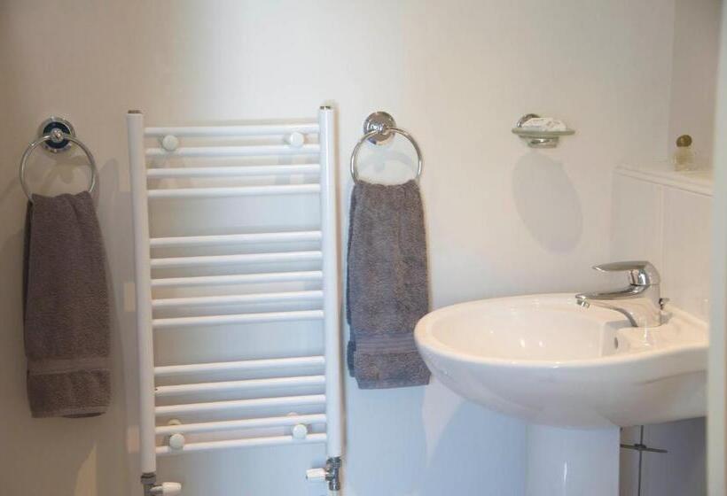 فندق Rose And Crown