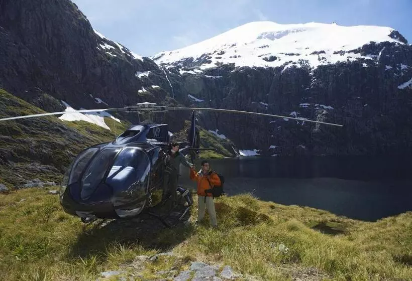 Hotelli Stillpoint Lodge   All Inclusive