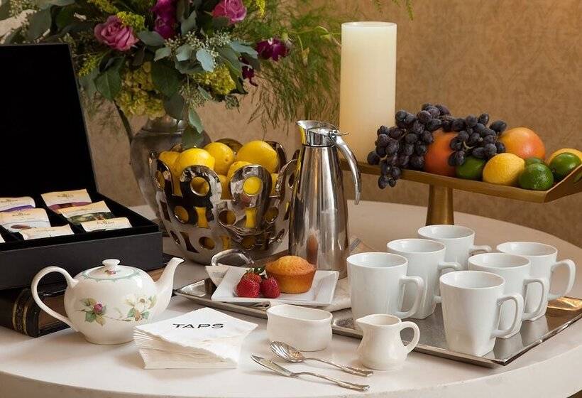 Отель The Georges