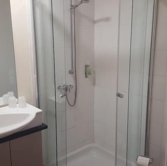 בית מלון כפרי The Renishaw