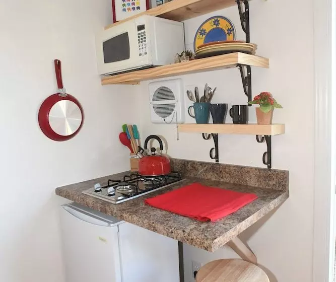 Hotelli Windmill Trailer Court Extended Stay Studios