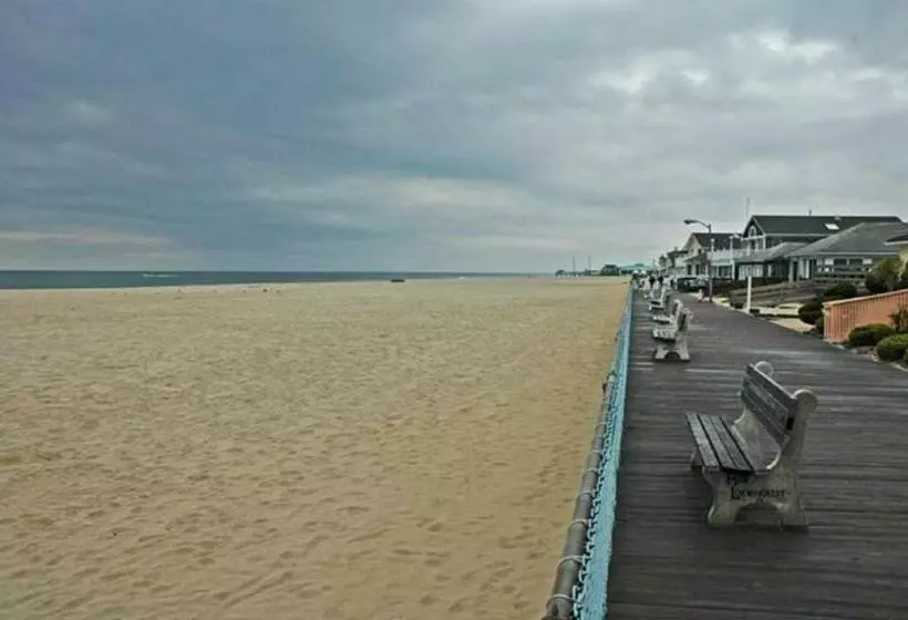 Motelli Sand Pebble Motor Lodge