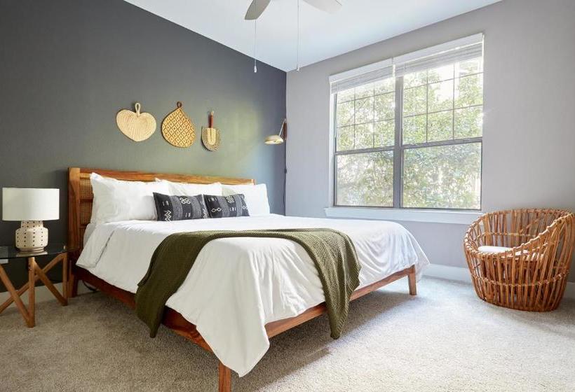 Sonder At East Eleventh