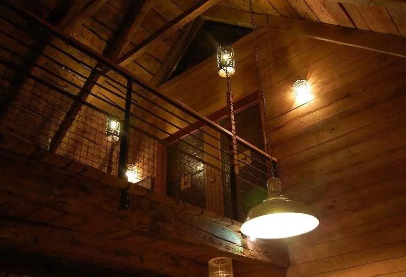 Aamiaismajoitus (B&B) La Ferme De Moulhac