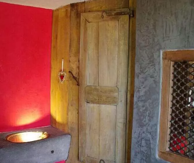 Aamiaismajoitus (B&B) La Ferme De Moulhac