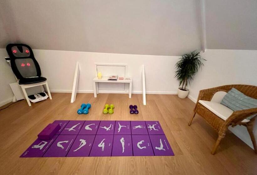 مبيت وإفطار Ranmore Rise Retreat In The Surrey Hills