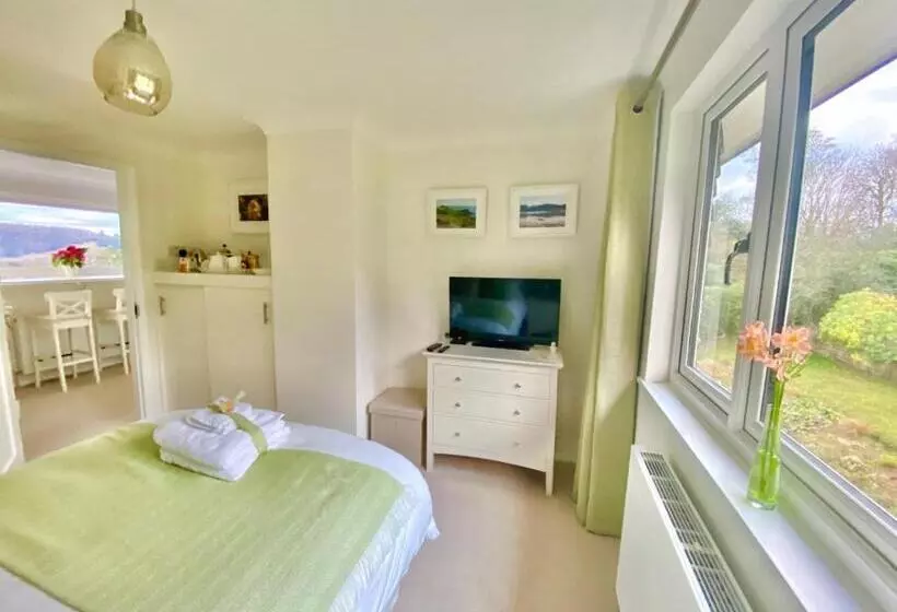 Aamiaismajoitus (B&B) Ranmore Rise Retreat In The Surrey Hills