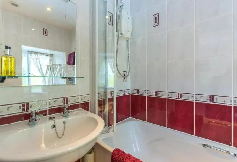 Aamiaismajoitus (B&B) The Old Coach House