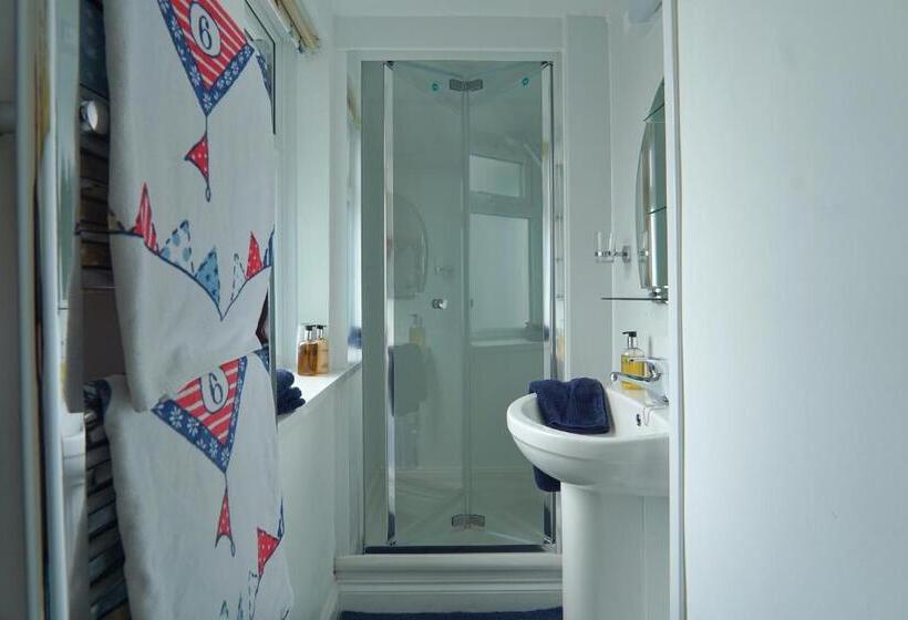 민박 The Old Coach House