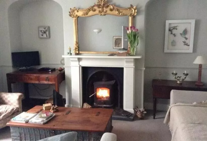 تختخواب و صبحانه Torridge House