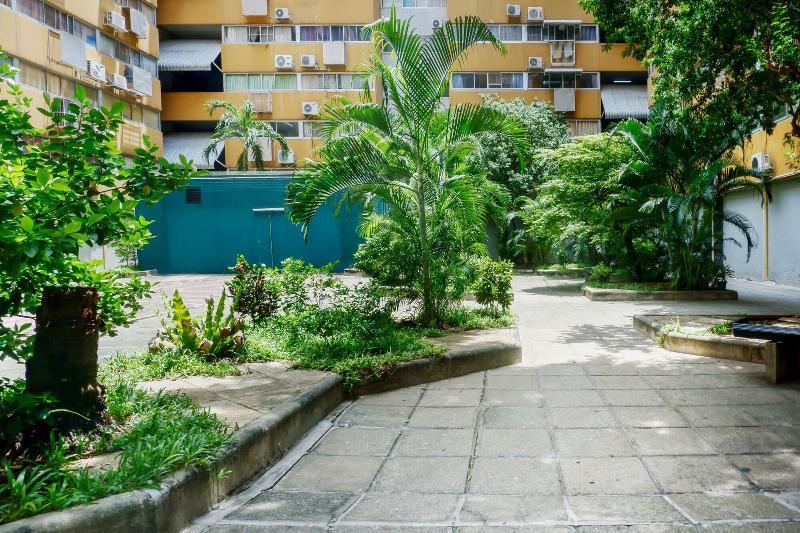 בית מלון כפרי Bangkok Impact Popular Comdominium