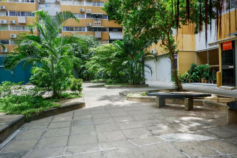 בית מלון כפרי Bangkok Impact Popular Comdominium