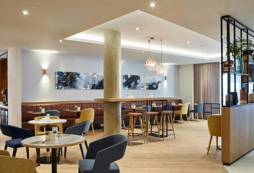 هتل Courtyard By Marriott Oxford City Centre