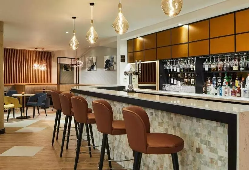 هتل Courtyard By Marriott Oxford City Centre