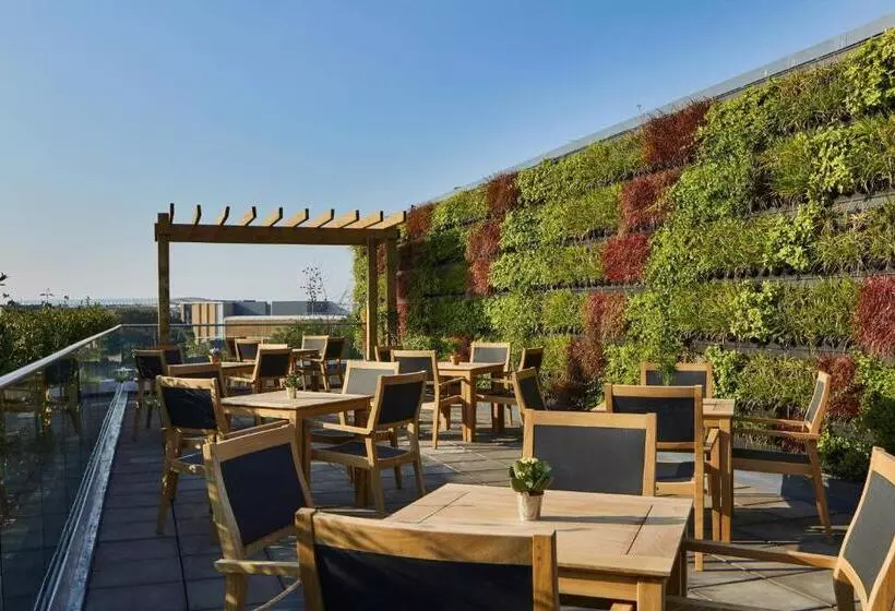 هتل Courtyard By Marriott Oxford City Centre