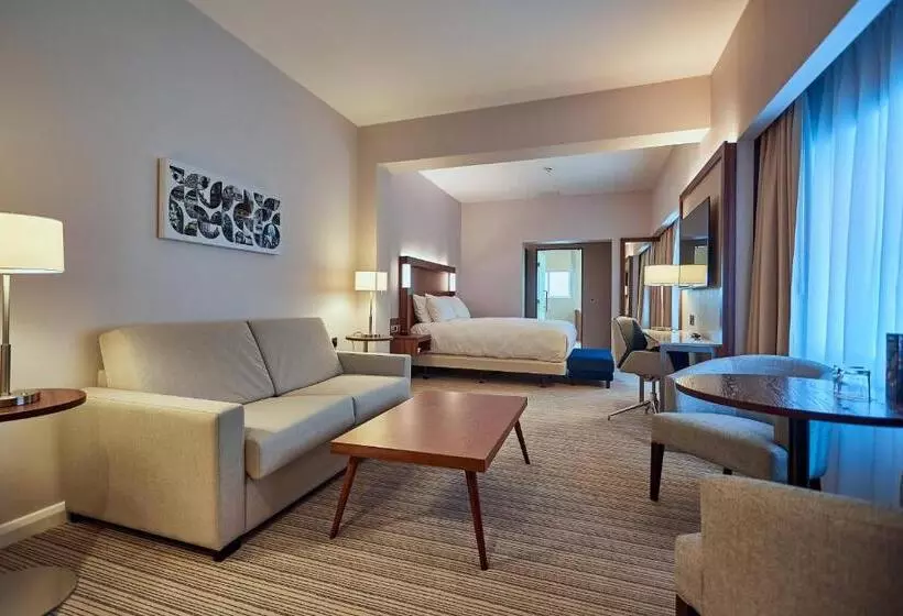 هتل Courtyard By Marriott Oxford City Centre