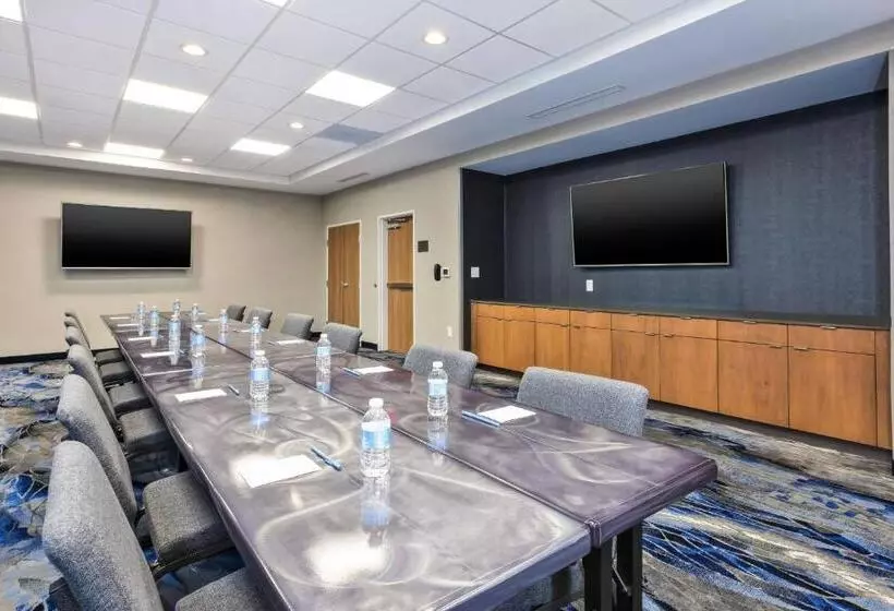 ホテル Fairfield Inn & Suites By Marriott Cincinnati Airport South/florence