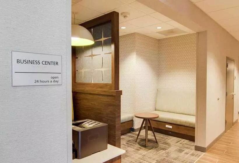 Hotelli Hampton Inn & Suites Nashville North Skyline