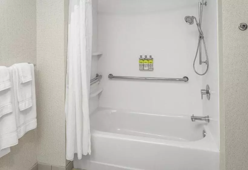 ホテル Holiday Inn Express & Suites   Hudson I 94, An Ihg