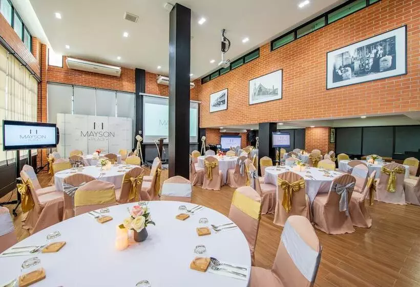 ホテル Mayson Place