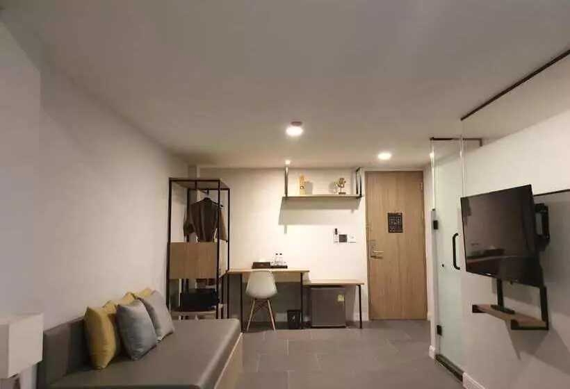 ホテル Mayson Place