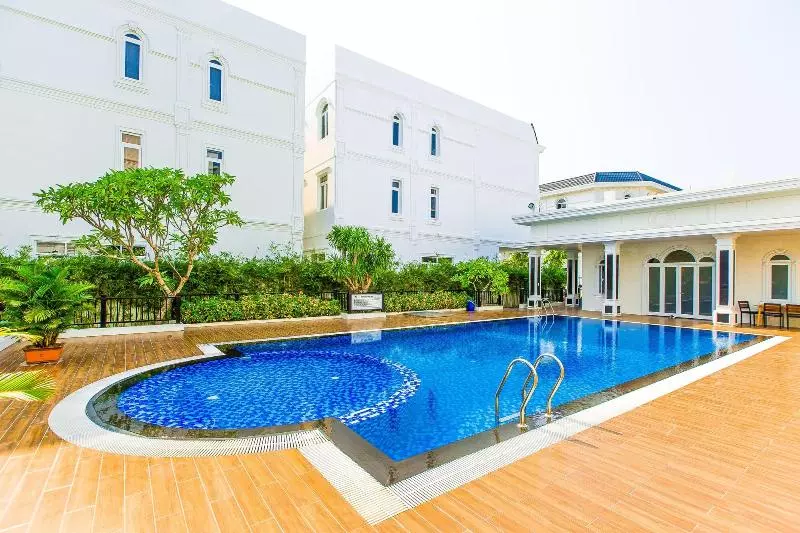 Mer Villa & Hotel Da Nang