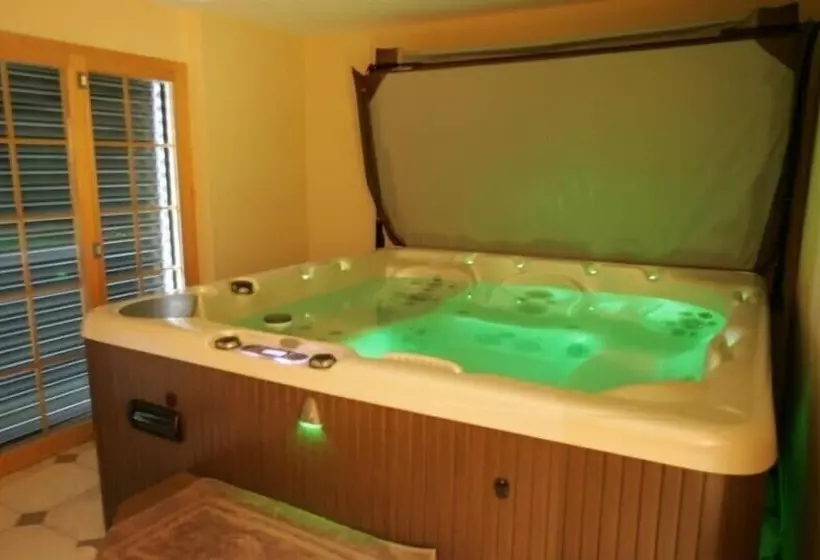 Aamiaismajoitus (B&B) Chalet La Rose Des Vents