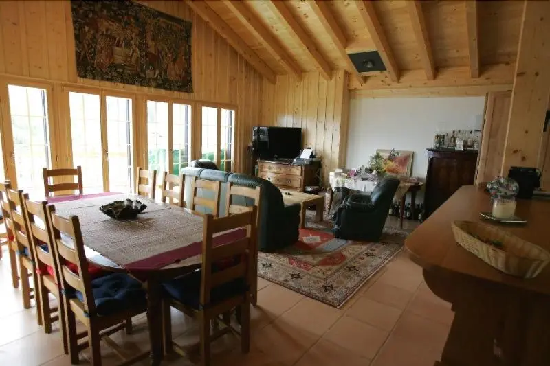 ベッドアンドブレックファースト Chalet La Rose Des Vents