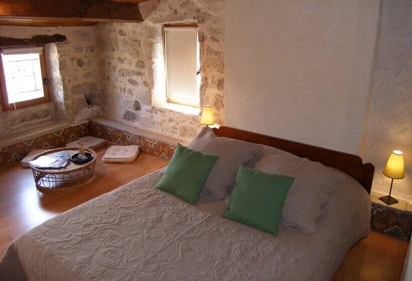 تختخواب و صبحانه La Dordine Chambres D Hôtes