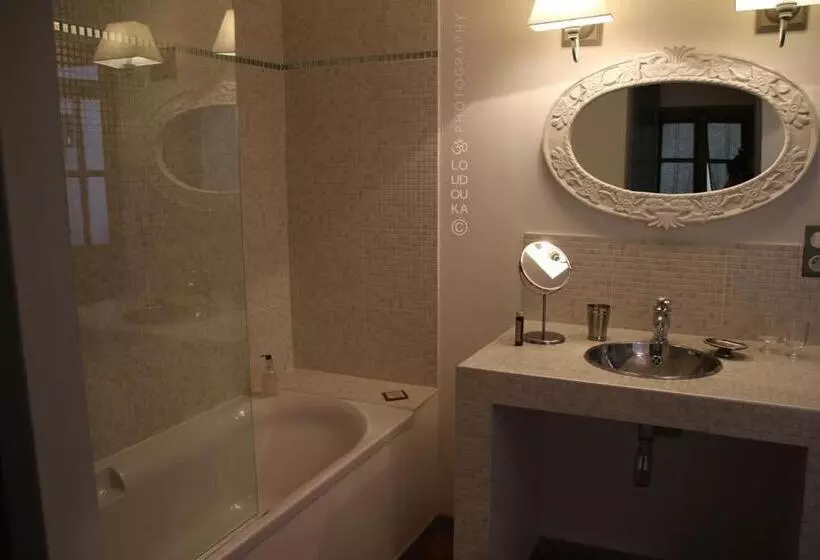 Aamiaismajoitus (B&B) Le M Maison D Hôtes