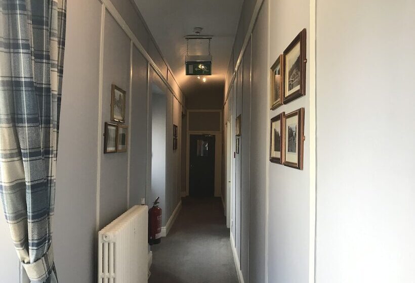 Bed and Breakfast Newcastle House