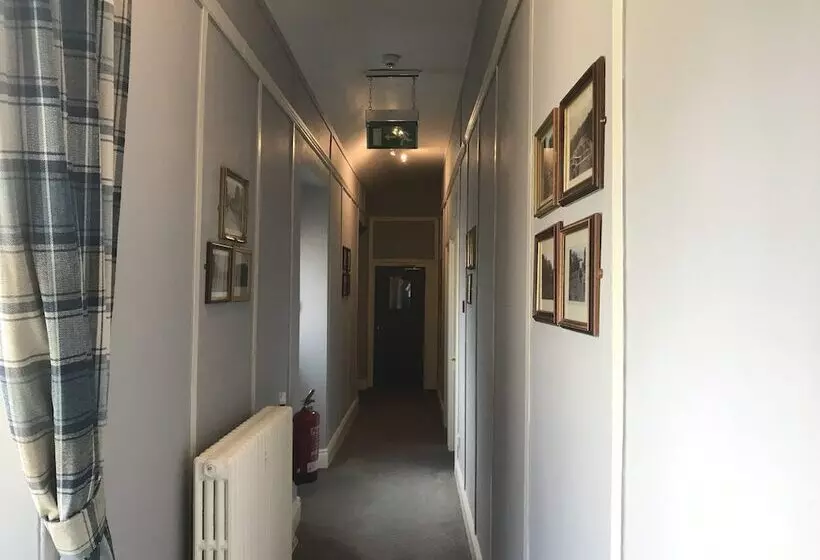 تختخواب و صبحانه Newcastle House