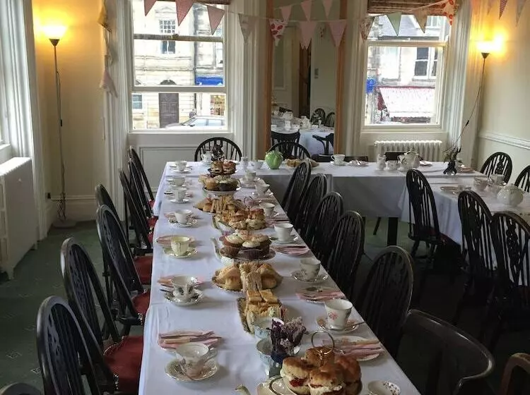 تختخواب و صبحانه Newcastle House