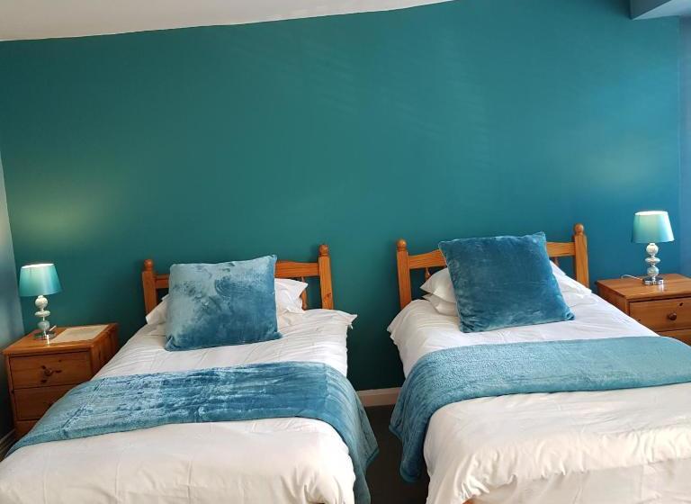 Хостел The Golden Lion