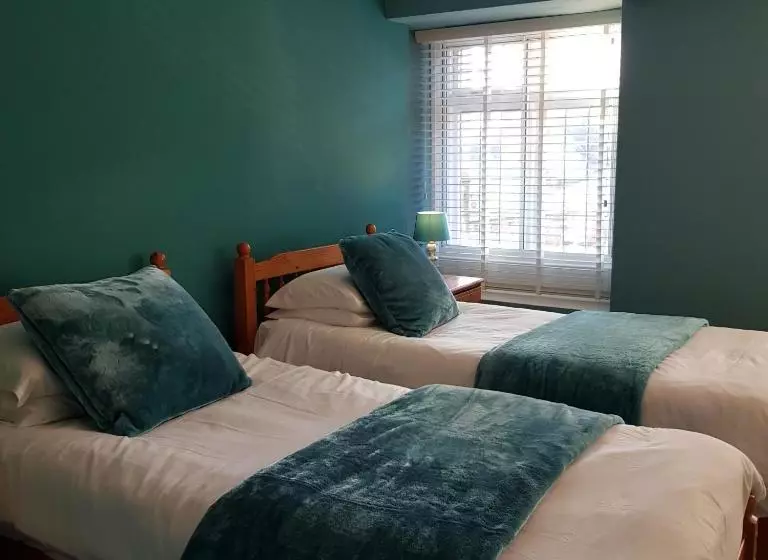 簡易ホテル Golden Lion