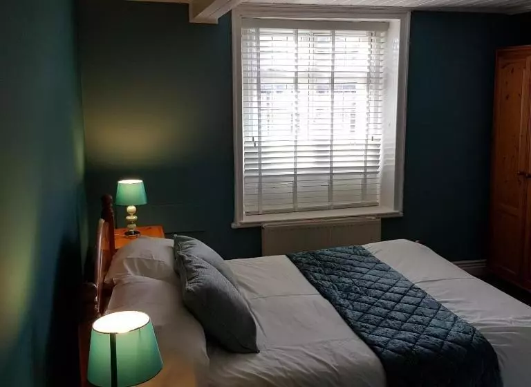 簡易ホテル Golden Lion