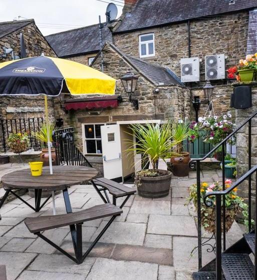 Хостел The Golden Lion