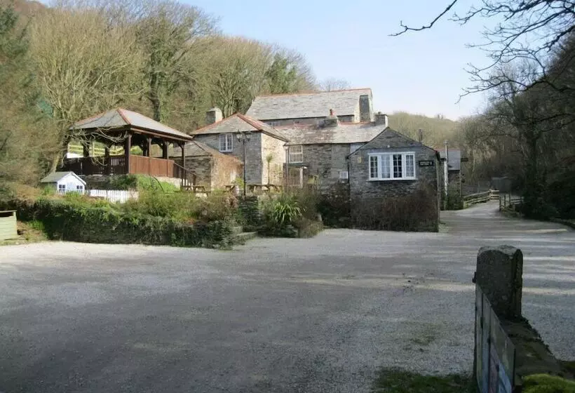簡易ホテル The Mill House