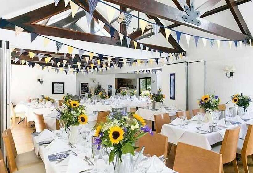 فندق فئة نجمة واحدة The Mill House