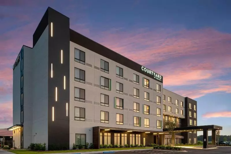 هتل Courtyard By Marriott Lafayette South