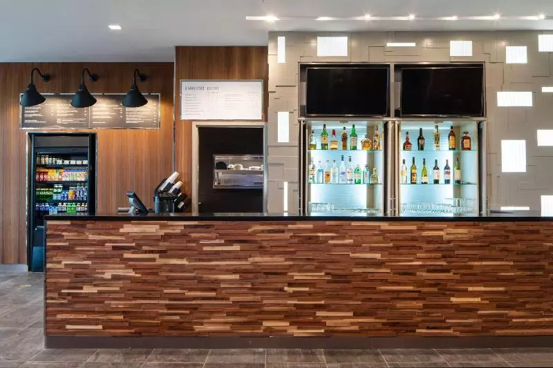 هتل Courtyard By Marriott Lafayette South
